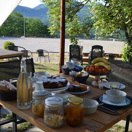 Agriturismo Dei Legi San Pietro Vara Buitenkant foto