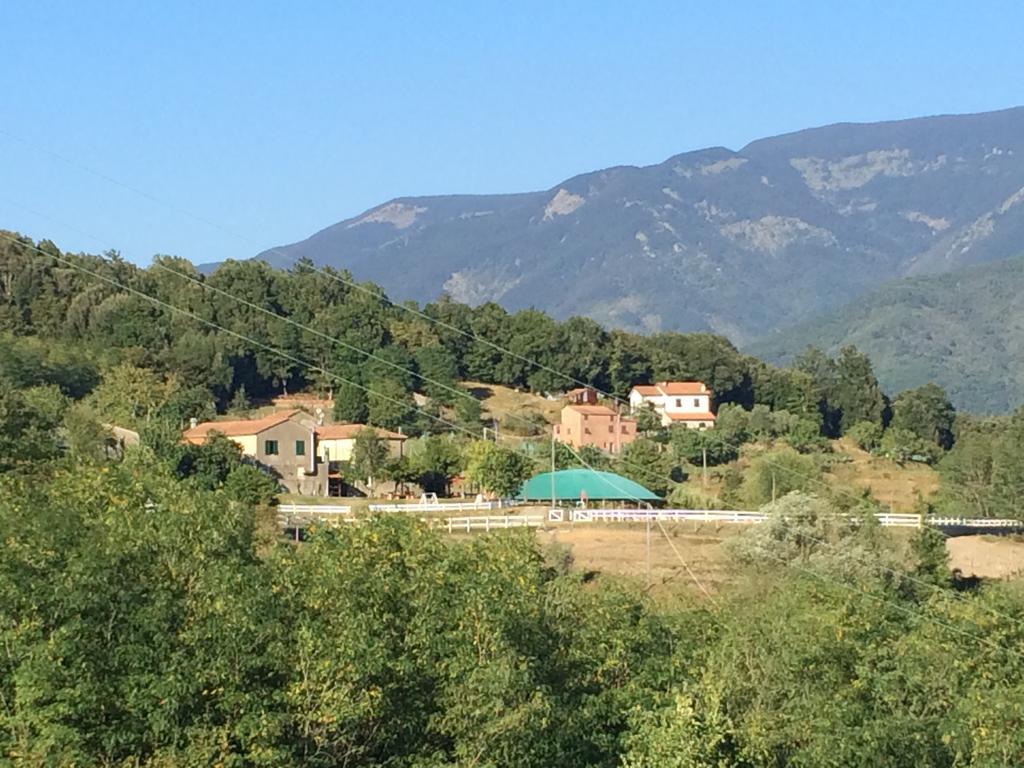 Agriturismo Dei Legi San Pietro Vara Buitenkant foto