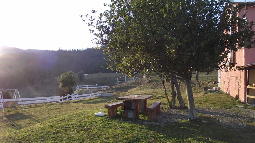 Agriturismo Dei Legi San Pietro Vara Buitenkant foto