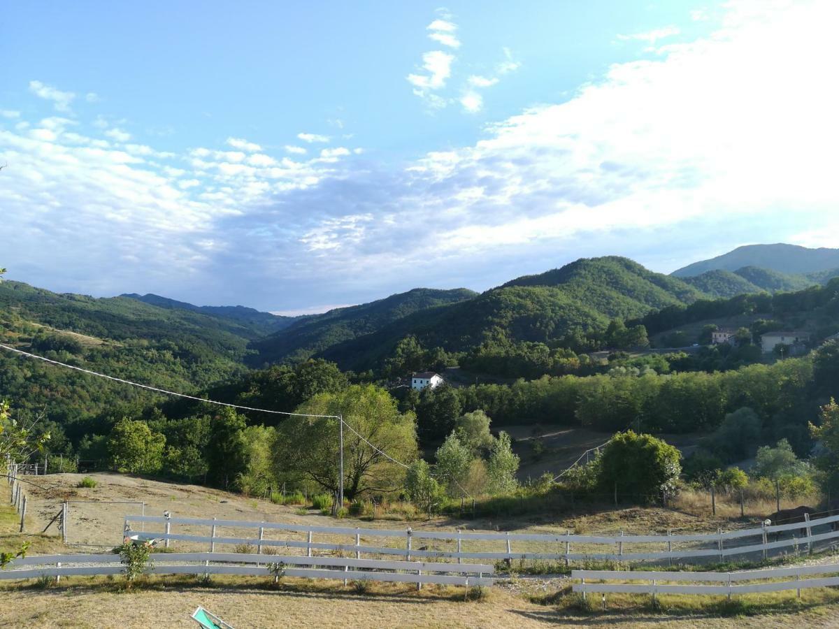 Agriturismo Dei Legi San Pietro Vara Buitenkant foto